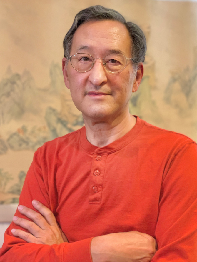 Arnold Chang, former Director of Chinese Paintings at Sotheby’s